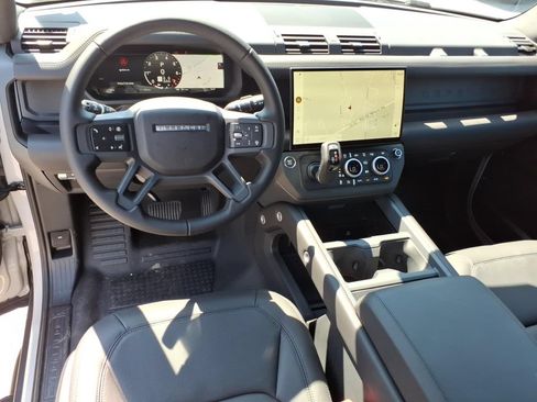 New 2026 Land Rover Defender 130 X-Dynamic SE AWD/4WD image 15
