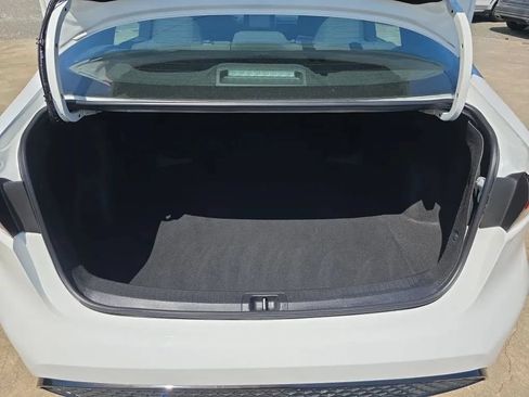 Used 2021 Toyota Corolla SE FWD image 41