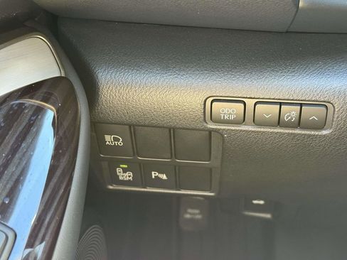 Used 2019 Lexus RC 300 w/ Premium Package image 22