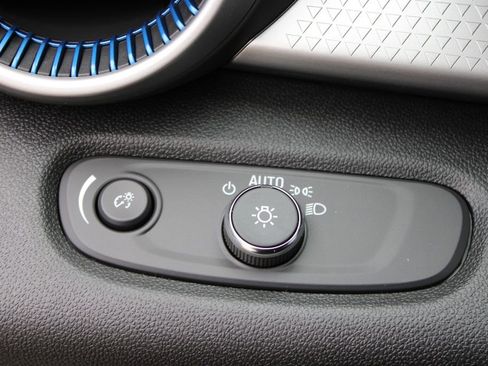 New 2026 Chevrolet Trax LS image 31