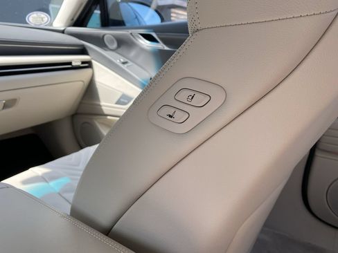 Used 2025 Genesis G80 2.5T Sport Prestige AWD/4WD image 9