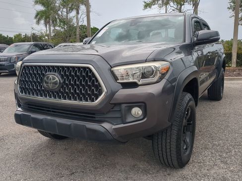 Used 2018 Toyota Tacoma TRD Off-Road image 9
