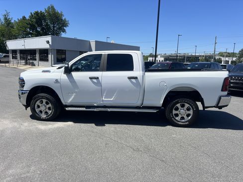 Used 2025 RAM 2500 Big Horn AWD/4WD image 4