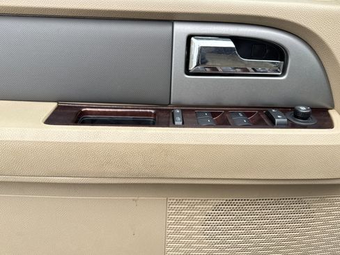 Used 2014 Ford Expedition EL XLT w/ Equipment Group 202A image 11