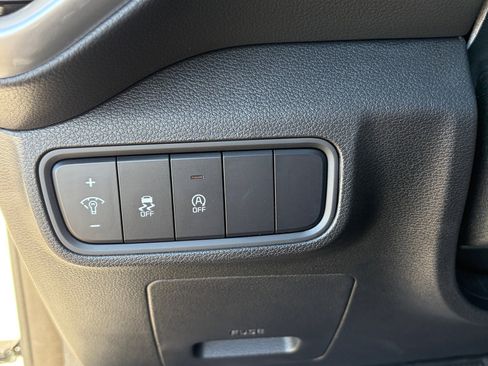 Used 2025 Kia Soul LX image 18