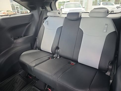 New 2026 Toyota Sienna XSE FWD image 13