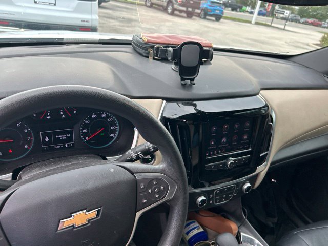 Used 2023 Chevrolet Traverse LS w/ Safety Package FWD image 7