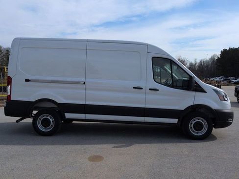 New 2026 Ford Transit 250 148 Medium Roof w/ Load Area Protection Package RWD image 3
