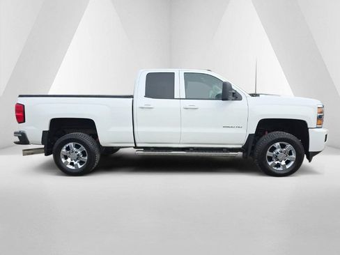Used 2015 Chevrolet Silverado 2500 LT w/ Z71 Package, Off-Road AWD/4WD image 4