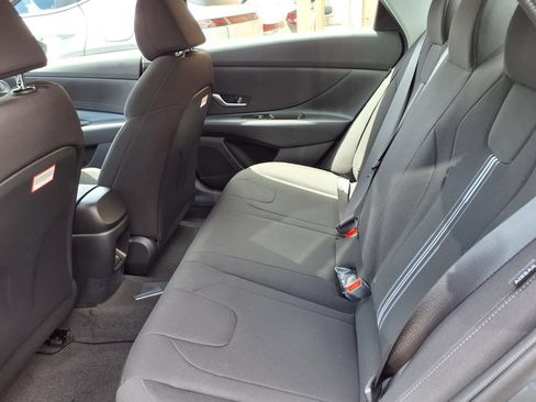 New 2026 Hyundai Elantra Hybrid FWD image 8