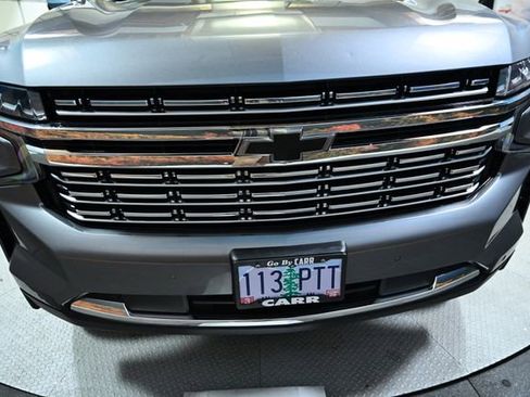 Used 2022 Chevrolet Suburban Premier AWD/4WD image 16