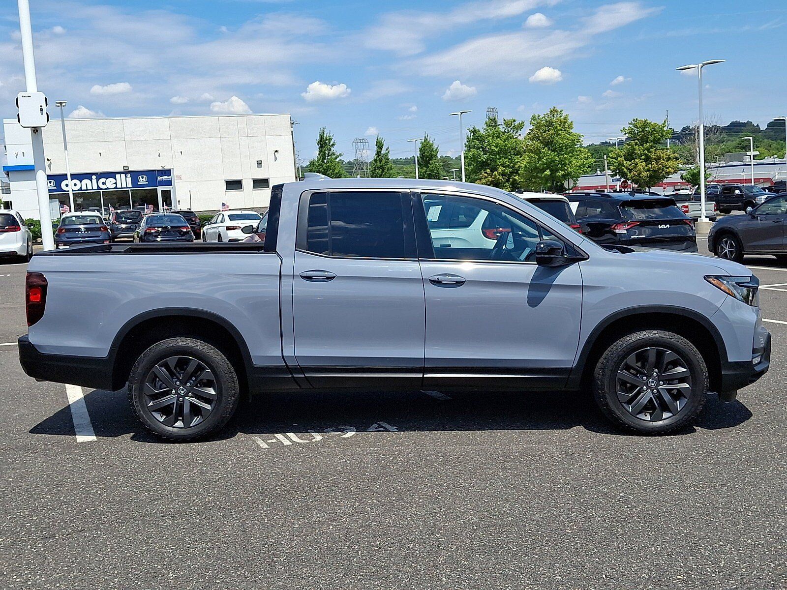 Used 2023 Honda Ridgeline Sport image 7