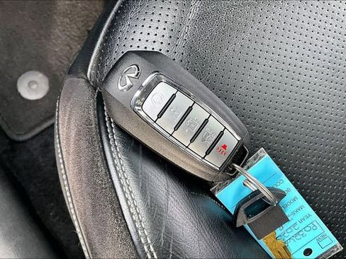 Used 2023 INFINITI QX50 Sport image 11