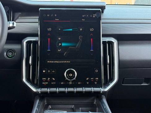 New 2026 GMC Acadia Elevation image 35