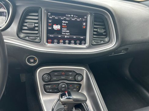 Used 2019 Dodge Challenger SXT w/ Plus Package RWD image 13