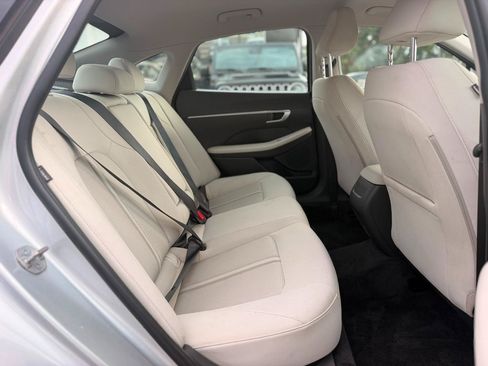 Used 2025 Hyundai Sonata SEL FWD image 16