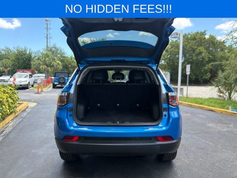 Used 2022 Jeep Compass Latitude AWD/4WD image 8