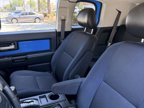 Used 2007 Toyota FJ Cruiser 4WD image 36