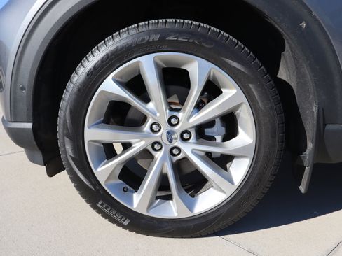 Used 2022 Ford Explorer Platinum w/ Equipment Group 601A image 35