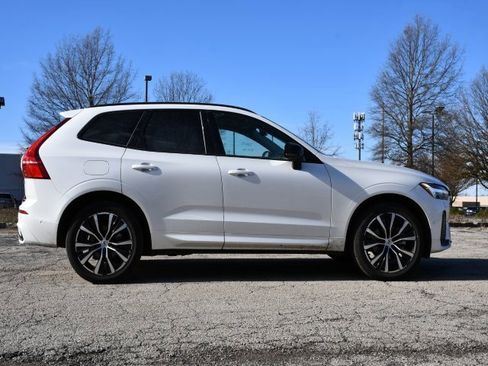 Certified 2025 Volvo XC60 B5 Plus w/ Climate Package image 8