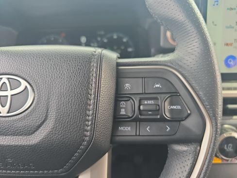 Certified 2026 Toyota 4Runner Platinum AWD/4WD image 22