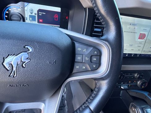 Used 2022 Ford Bronco Wildtrak AWD/4WD image 25