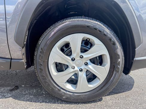 Used 2023 Toyota RAV4 LE AWD/4WD image 12