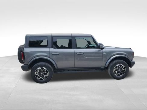 Used 2023 Ford Bronco Outer Banks AWD/4WD image 3