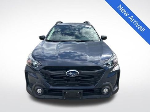 Used 2025 Subaru Outback Onyx Edition image 2