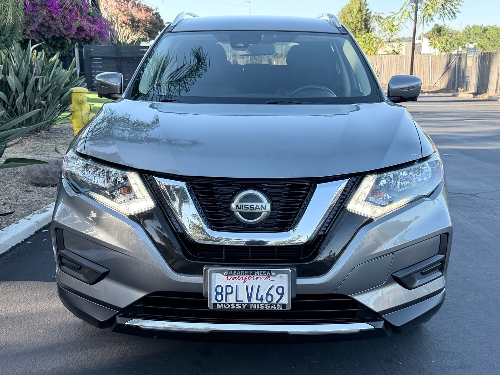 Used 2020 Nissan Rogue SV w/ Premium Package AWD/4WD image 4