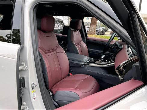 Used 2024 Land Rover Range Rover Sport Dynamic SE image 9