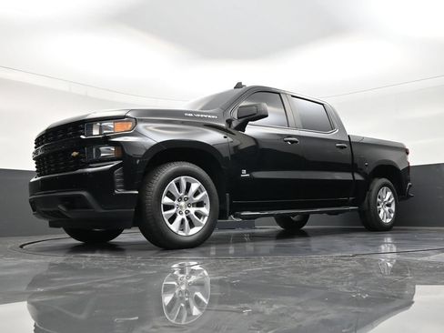 Used 2022 Chevrolet Silverado 1500 Custom RWD image 19