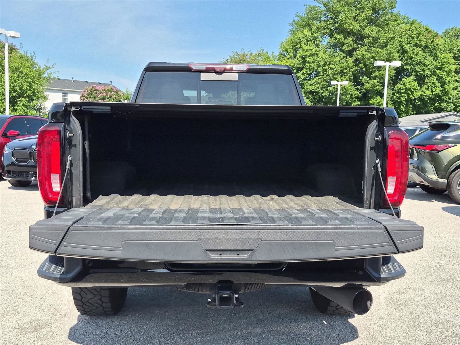 Used 2021 GMC Sierra 2500 Denali w/ Denali Black Diamond Edition AWD/4WD image 36