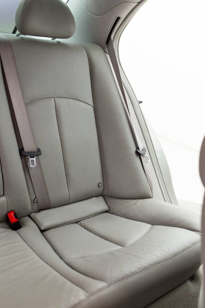 Used 2005 Mercedes-Benz E 500 Sedan w/ Lighting Pkg image 23