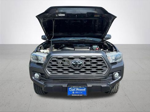 Certified 2021 Toyota Tacoma TRD Off-Road AWD/4WD image 3