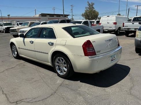 Used 2006 Chrysler 300 C w/ Protection Group II RWD image 4