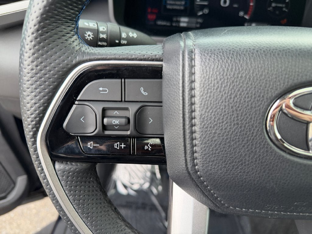 Used 2023 Toyota Tundra Platinum AWD/4WD image 15
