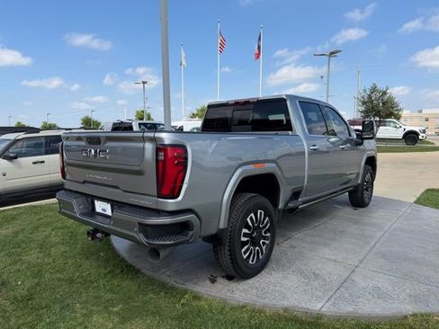 Used 2024 GMC Sierra 3500 Denali Ultimate image 6