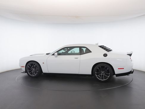 Used 2021 Dodge Challenger R/T Scat Pack image 24