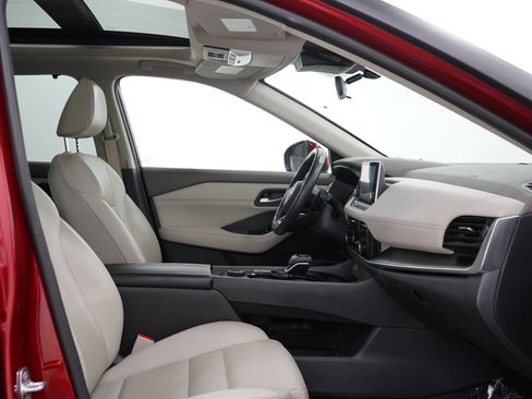 Used 2023 Nissan Rogue SV w/ SV Premium Package AWD/4WD image 13