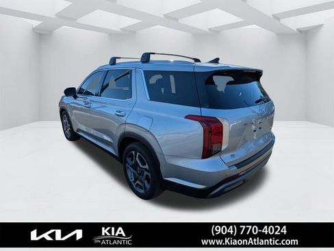 Used 2024 Hyundai Palisade Limited image 5