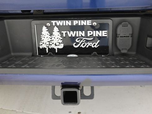 Used 2018 Nissan Titan SV w/ SV Convenience Package image 13