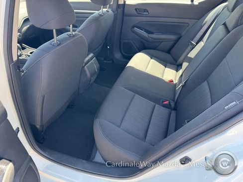 Used 2023 Nissan Altima 2.5 SV w/ SV Premium Package FWD image 11