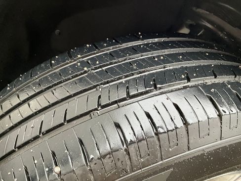 Used 2020 Cadillac XT5 Premium Luxury w/ LPO, Floor Liner Package image 34