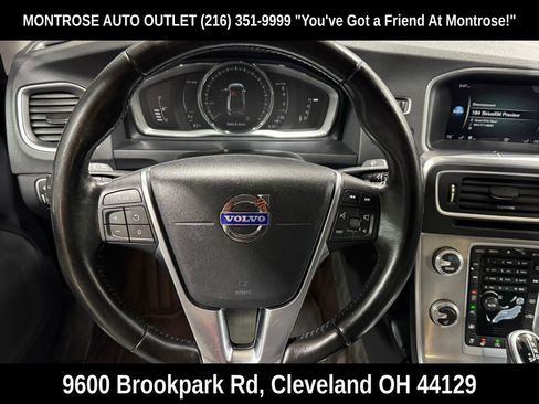 Used 2018 Volvo S60 T5 Inscription image 17