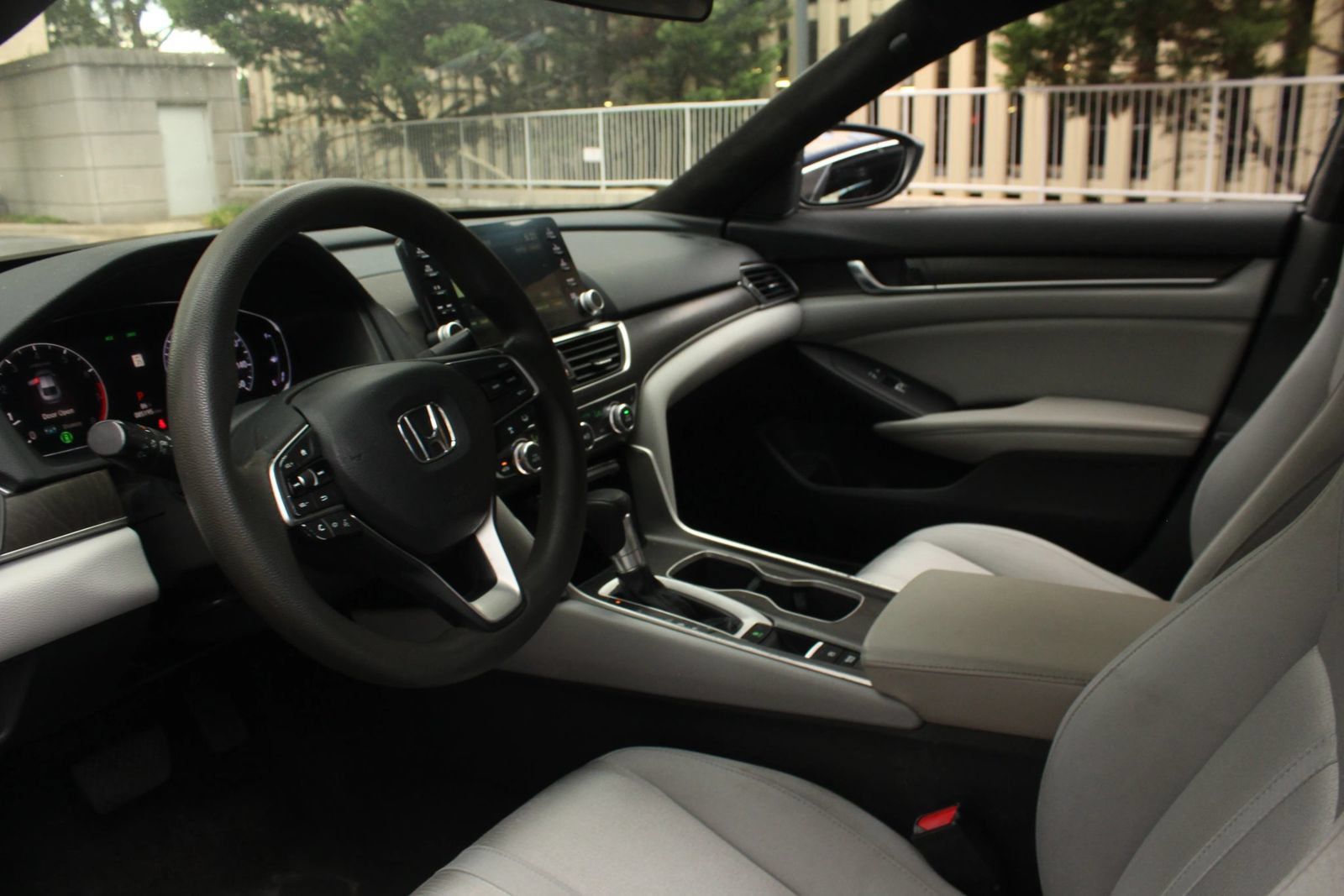 Used 2019 Honda Accord EX image 12