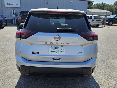 Certified 2025 Nissan Rogue S image 8