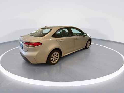 Used 2024 Toyota Corolla LE FWD image 8