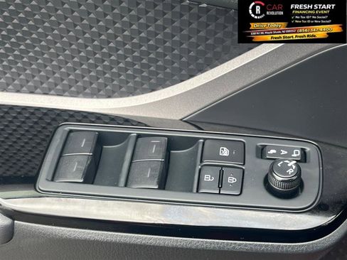 Used 2022 Toyota C-HR Nightshade image 26