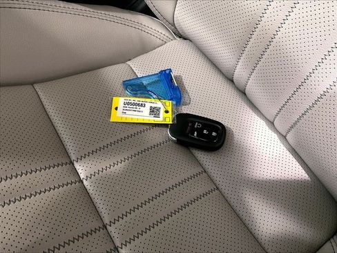 Used 2024 Honda HR-V EX-L image 30